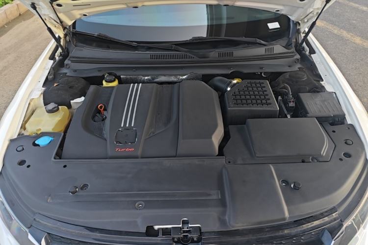 Used Zotye Z700 2016 1.8T DCT Luxury Model Engine Bay