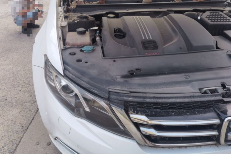 Used Zotye Z700 2016 1.8T DCT Elegant Version Engine Bay Right