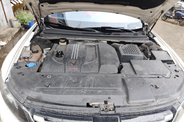 Used Zotye Z700 2016 1.8T DCT Prestige Edition Engine Bay