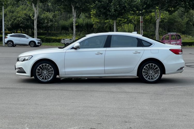 Used Zotye Z700 2016 1.8T DCT Luxury Model Exterior 2
