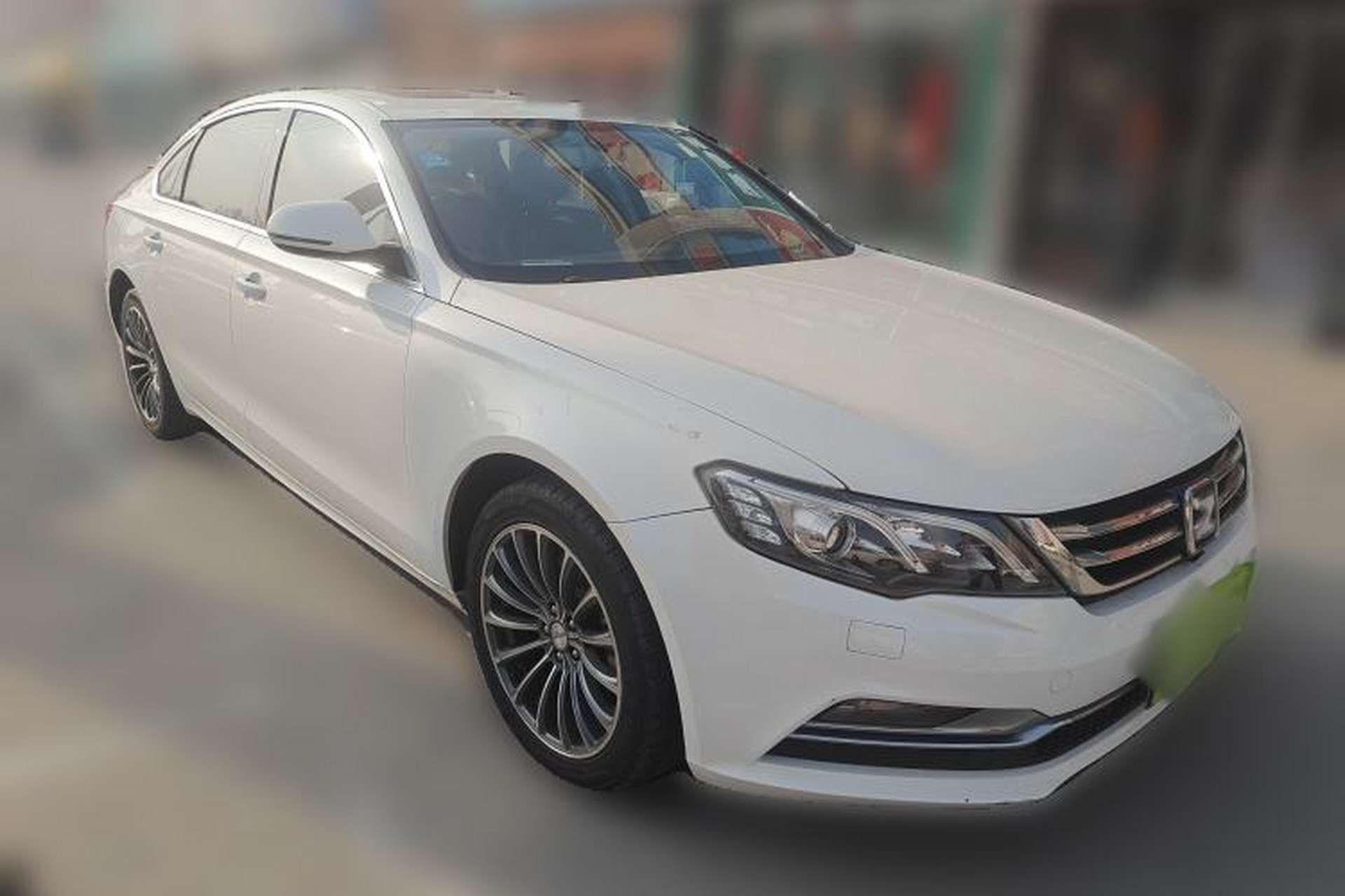 Used Zotye Z700 2016 1.8T Manual Luxury Model Front Right 45 Deg
