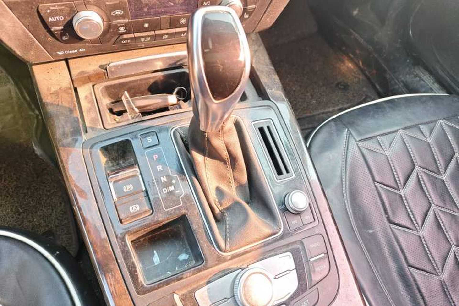 Used Zotye Z700 2016 1.8T DCT Prestige Edition Gear Lever