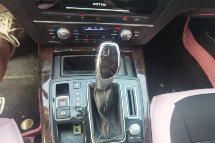 Used Zotye Z700 2016 1.8T DCT Elegant Version Gear Lever