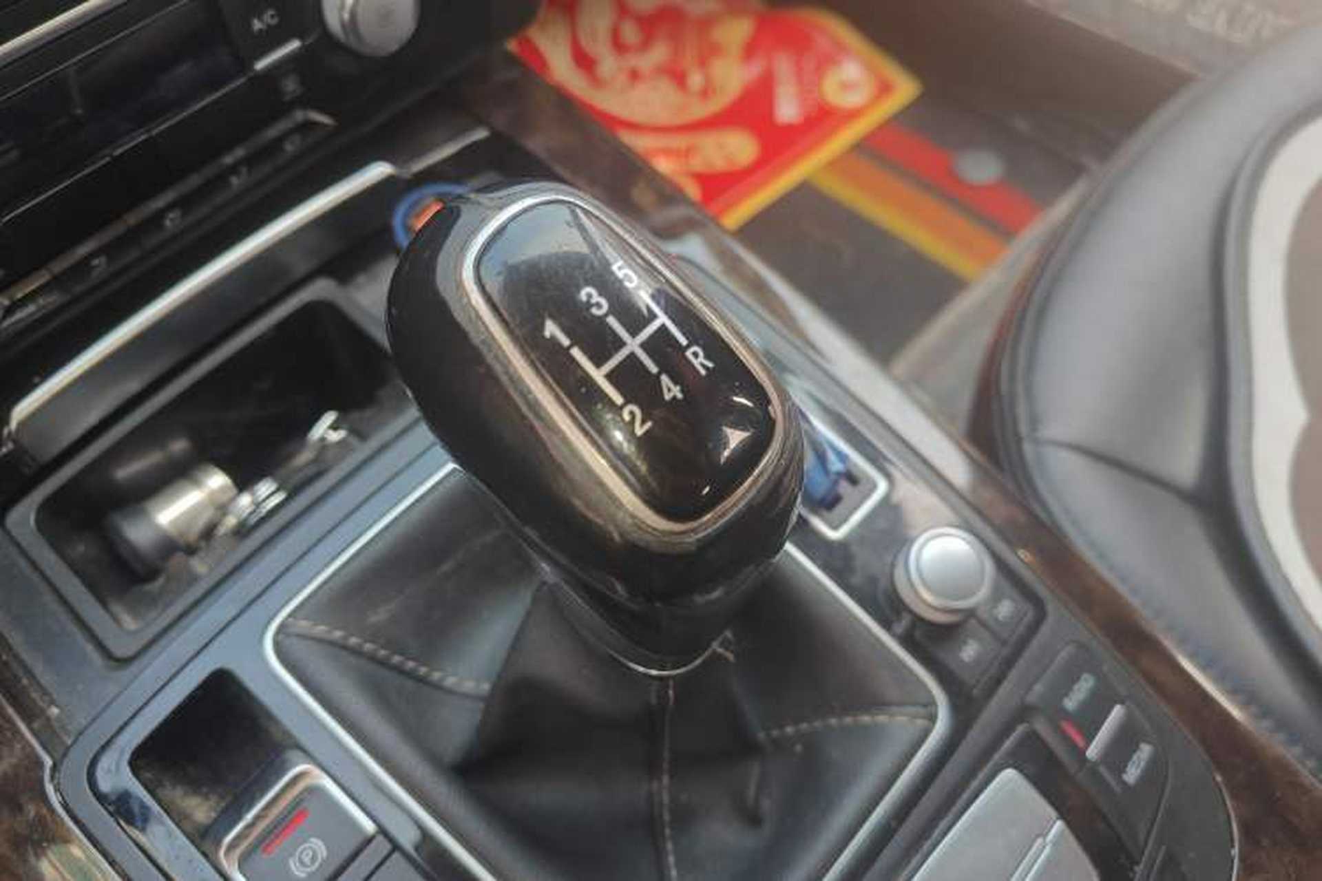 Used Zotye Z700 2016 1.8T Manual Luxury Model Gear Lever