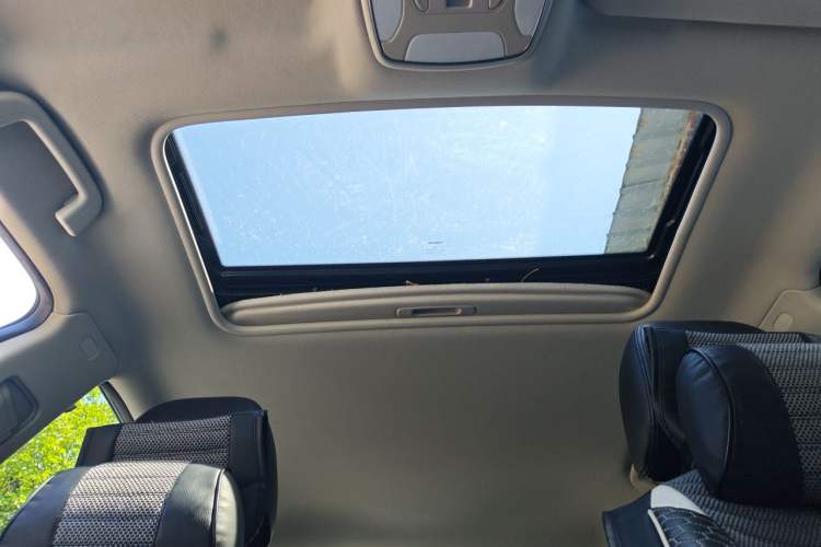 Used Zotye Z700 2016 1.8T DCT Luxury Model Headliner