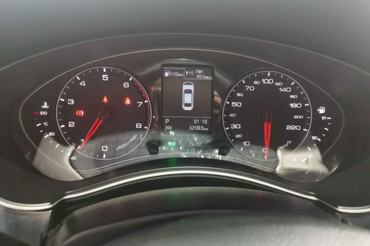 Used Zotye Z700 2016 1.8T DCT Prestige Edition Instrument Cluster