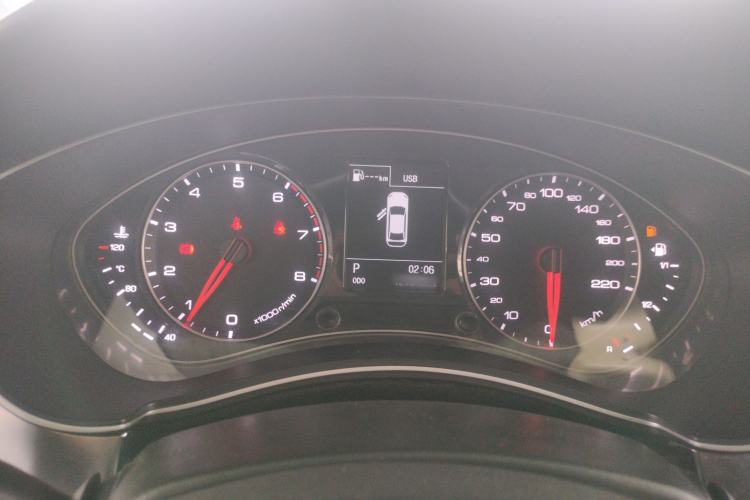 Used Zotye Z700 2016 1.8T DCT Prestige Edition Instrument Cluster