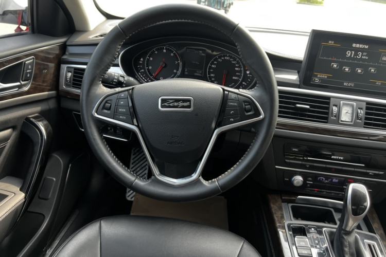 Used Zotye Z700 2016 1.8T DCT Luxury Model Interior 5
