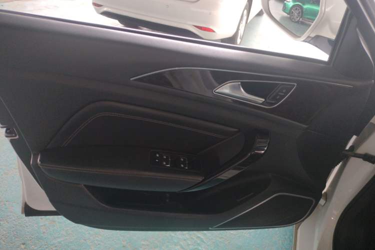 Used Zotye Z700 2016 1.8T DCT Prestige Edition Left Front Door Interior