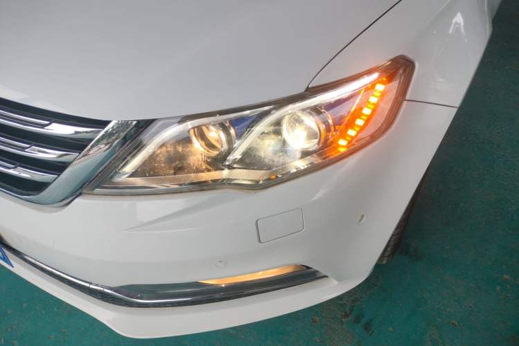 Used Zotye Z700 2016 1.8T DCT Prestige Edition Left Front Headlight