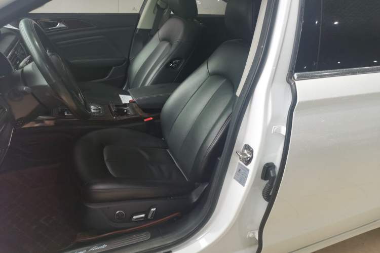 Used Zotye Z700 2016 1.8T DCT Prestige Edition Left Front Seat