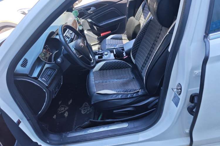Used Zotye Z700 2016 1.8T DCT Luxury Model Left Front Seat