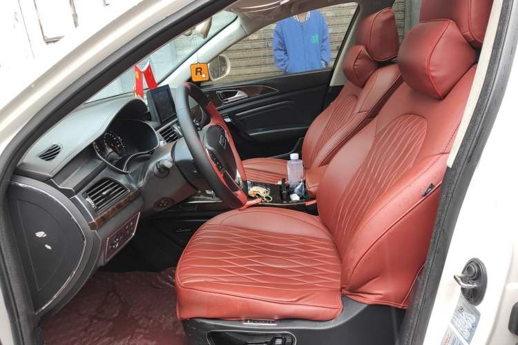 Used Zotye Z700 2016 1.8T DCT Prestige Edition Left Front Seat
