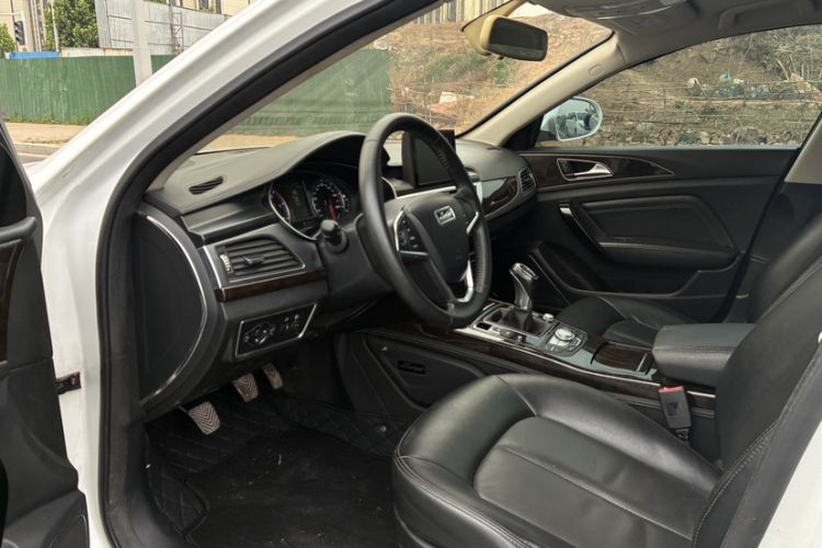 Used Zotye Z700 2016 1.8T Manual Luxury Model Left Front Seat