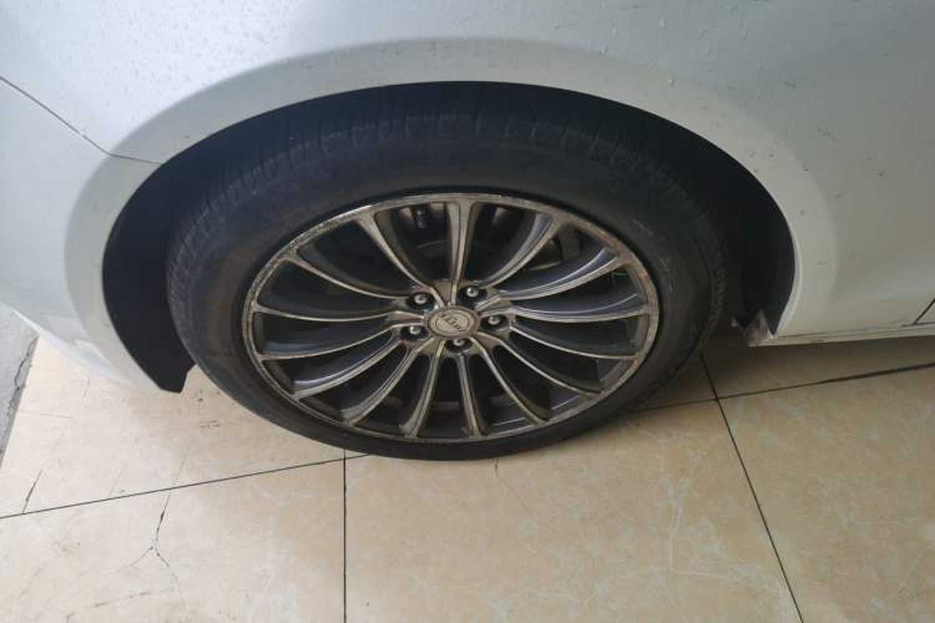 Used Zotye Z700 2016 1.8T DCT Prestige Edition Left Front Wheel Hub