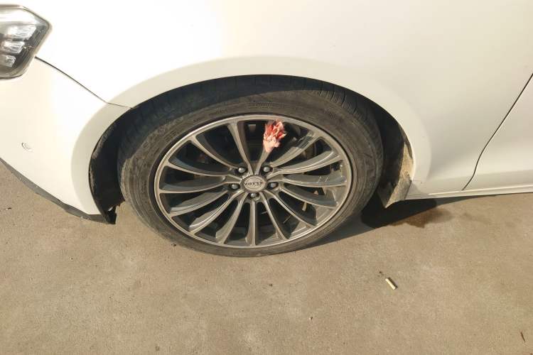 Used Zotye Z700 2016 1.8T DCT Elegant Version Left Front Wheel Hub