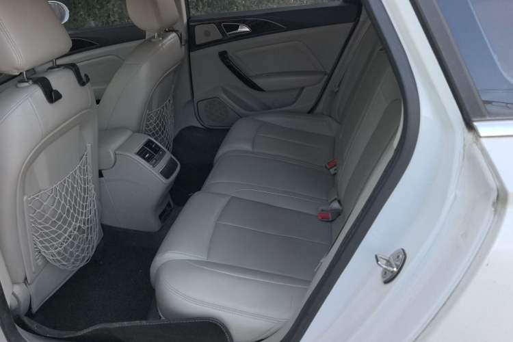 Used Zotye Z700 2016 1.8T Manual Luxury Model Left Rear Seat