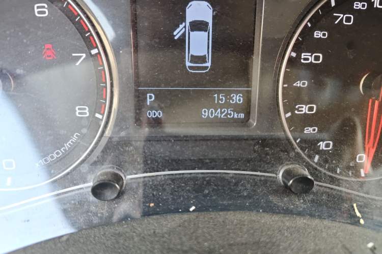 Used Zotye Z700 2016 1.8T DCT Prestige Edition Odometer Close Up