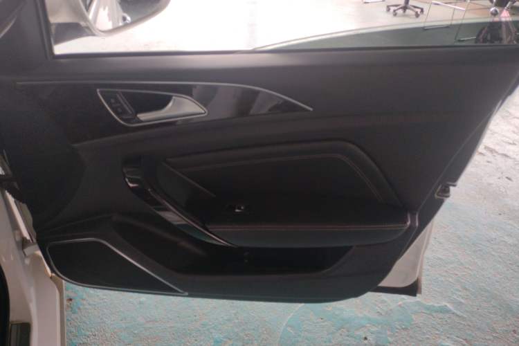 Used Zotye Z700 2016 1.8T DCT Prestige Edition Right Front Door Interior
