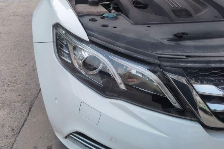 Used Zotye Z700 2016 1.8T DCT Elegant Version Right Front Headlight