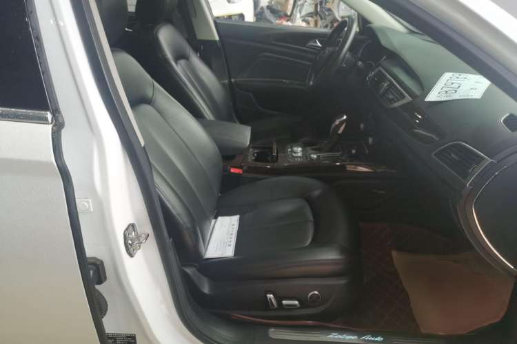 Used Zotye Z700 2016 1.8T DCT Prestige Edition Right Front Seat
