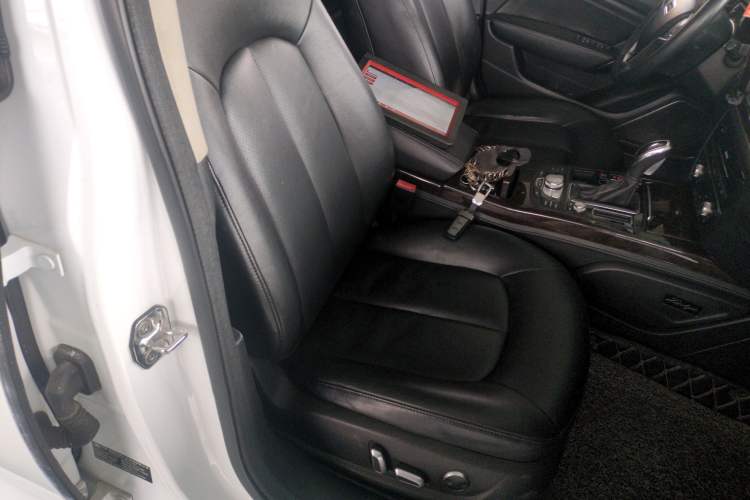 Used Zotye Z700 2016 1.8T DCT Prestige Edition Right Front Seat