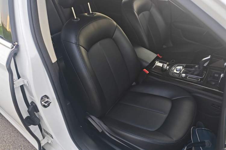 Used Zotye Z700 2016 1.8T DCT Luxury Model Right Front Seat