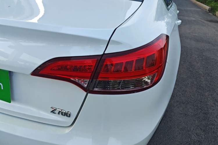 Used Zotye Z700 2016 1.8T DCT Luxury Model Right Rear Taillight