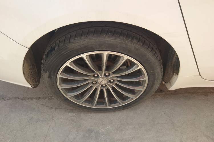 Used Zotye Z700 2016 1.8T DCT Elegant Version Right Rear Wheel Hub