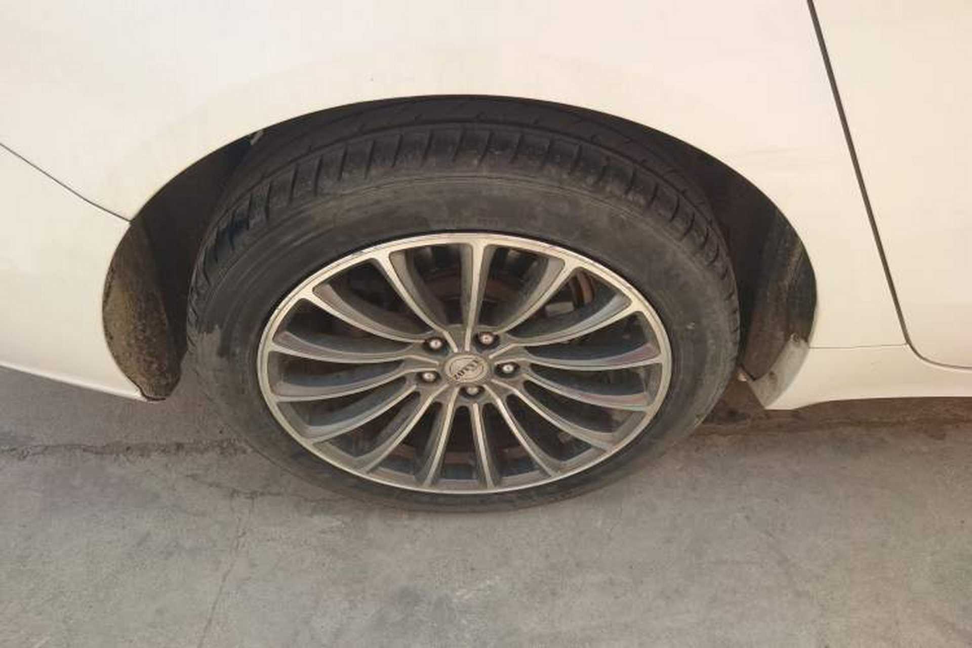 Used Zotye Z700 2016 1.8T DCT Elegant Version Right Rear Wheel Hub