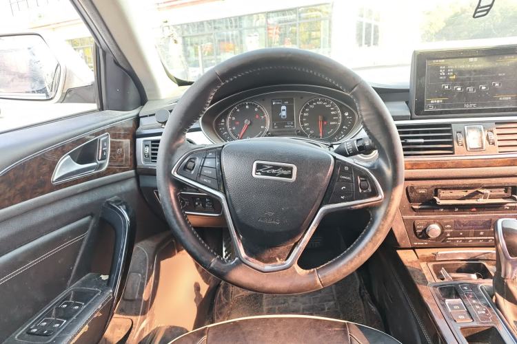 Used Zotye Z700 2016 1.8T DCT Prestige Edition Steering Wheel