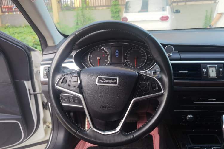 Used Zotye Z700 2016 1.8T DCT Elegant Version Steering Wheel
