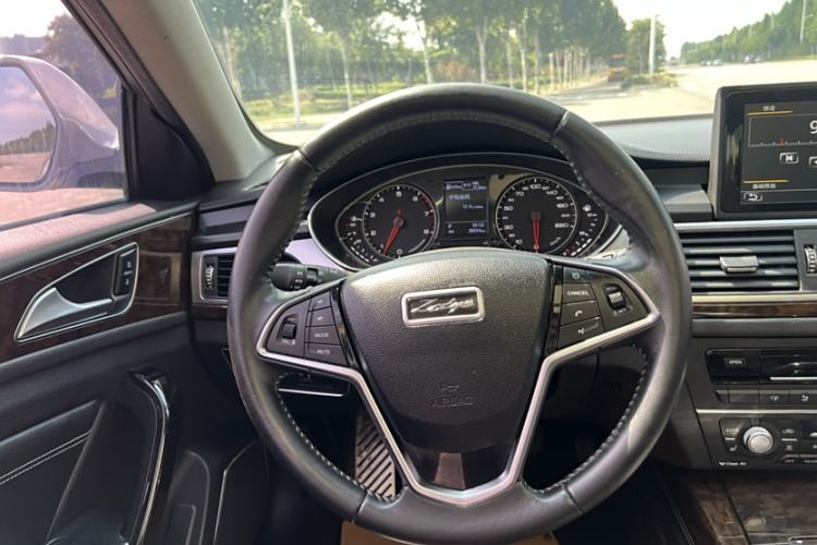 Used Zotye Z700 2016 1.8T DCT Prestige Edition Steering Wheel