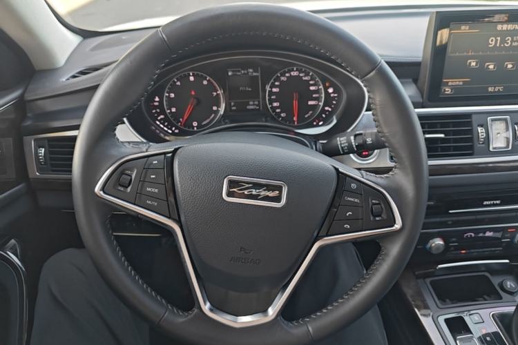 Used Zotye Z700 2016 1.8T DCT Luxury Model Steering Wheel