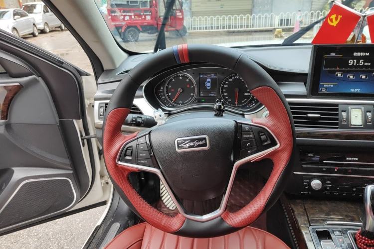 Used Zotye Z700 2016 1.8T DCT Prestige Edition Steering Wheel