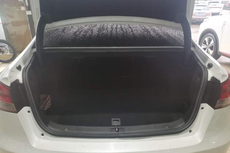 Used Zotye Z700 2016 1.8T DCT Prestige Edition Trunk