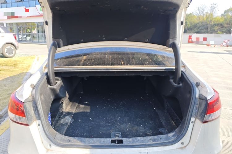 Used Zotye Z700 2016 1.8T DCT Prestige Edition Trunk
