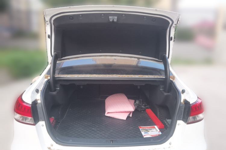 Used Zotye Z700 2016 1.8T DCT Elegant Version Trunk