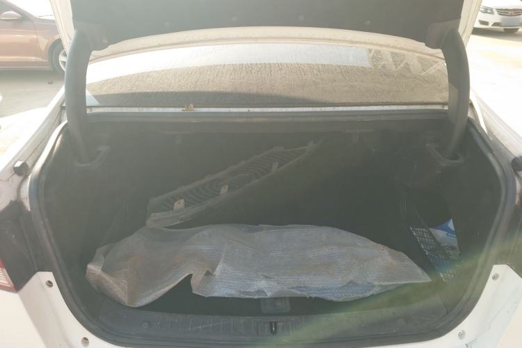 Used Zotye Z700 2016 1.8T DCT Elegant Version Trunk