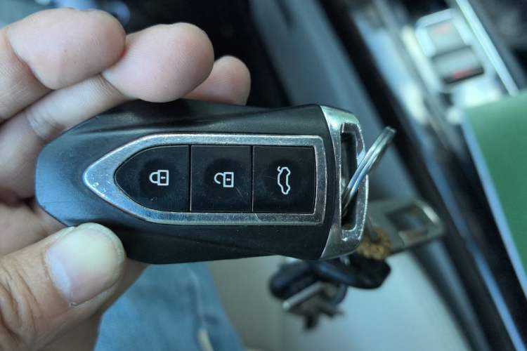 Used Zotye Z700 2016 1.8T Manual Luxury Model Vehicle Key