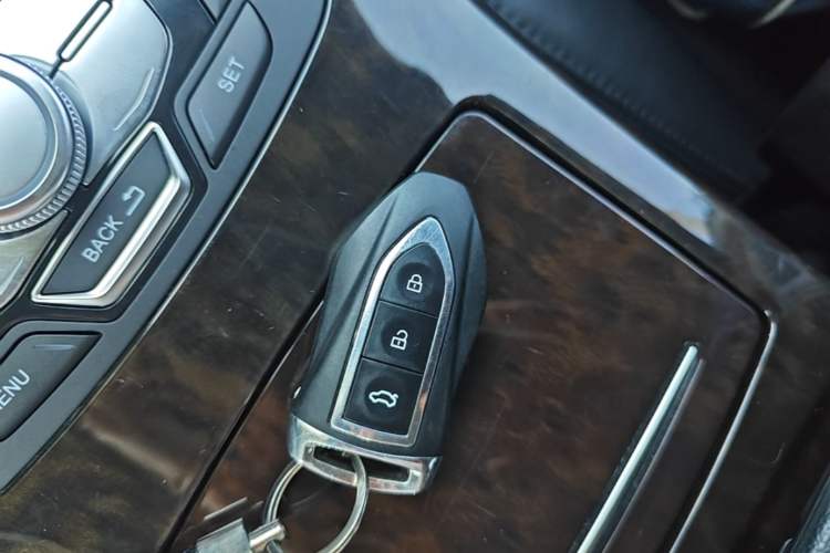 Used Zotye Z700 2016 1.8T DCT Luxury Model Vehicle Key