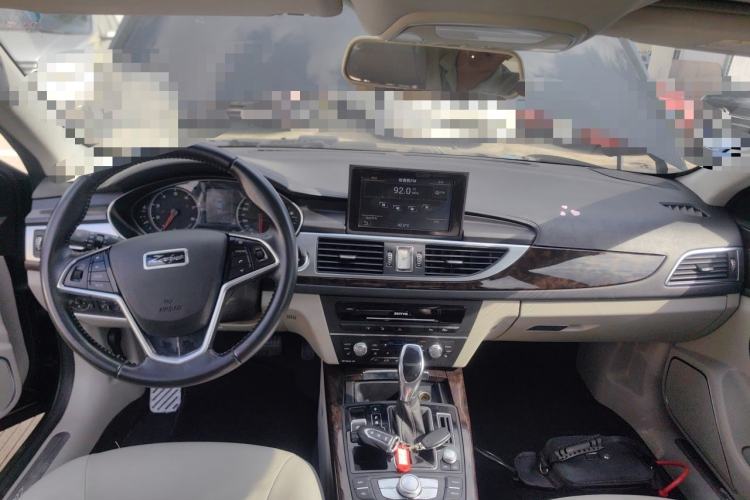 Used Zotye Z700 2018 Z700H 1.8T DCT Luxury Edition Center Console