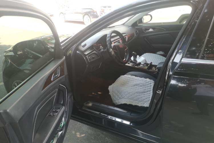 Used Zotye Z700 2018 Z700H 1.8T Manual Luxury Model Driver Seat