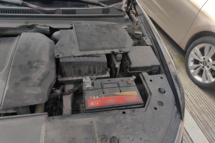 Used Zotye Z700 2018 Z700H 1.8T DCT Luxury Edition Engine Bay Left