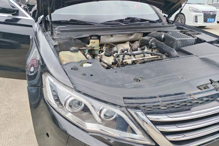 Used Zotye Z700 2018 Z700H 1.8T DCT Luxury Edition Engine Bay Right