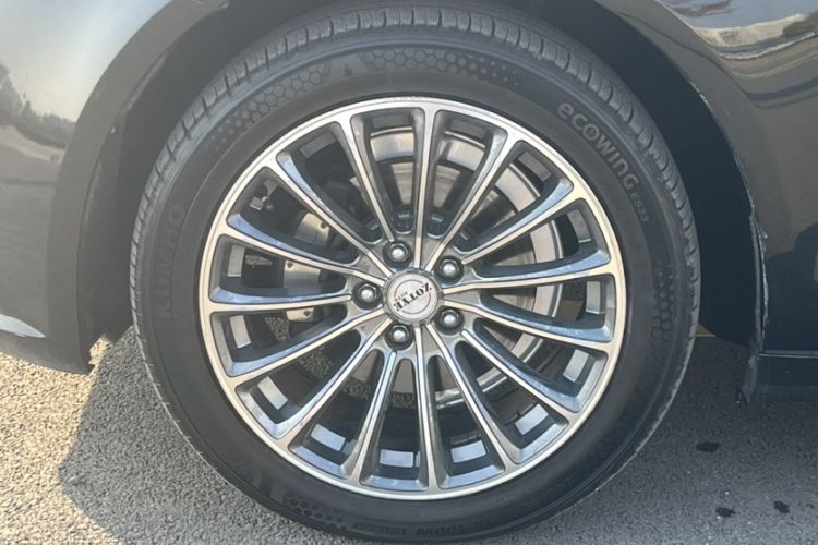 Used Zotye Z700 2018 Z700H 1.8T DCT Prestige Model Exterior 7