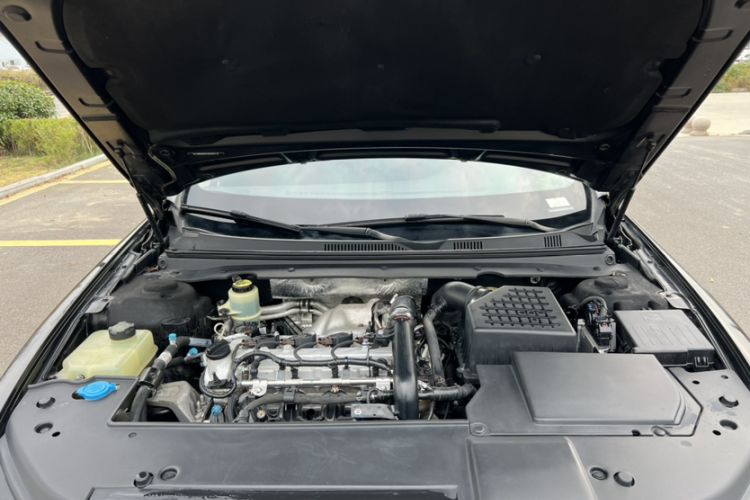 Used Zotye Z700 2018 Z700H 1.8T Manual Luxury Model Exterior 9