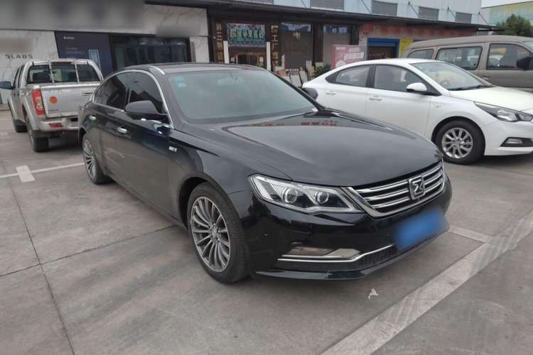 Used Zotye Z700 2018 Z700H 1.8T DCT Prestige Model Front Right 45 Deg
