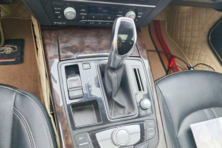 Used Zotye Z700 2018 Z700H 1.8T DCT Luxury Edition Gear Lever