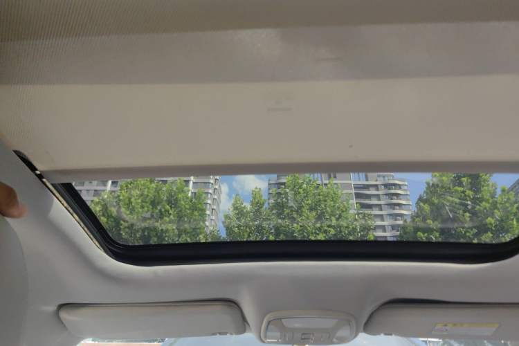 Used Zotye Z700 2018 Z700H 1.8T DCT Luxury Edition Headliner